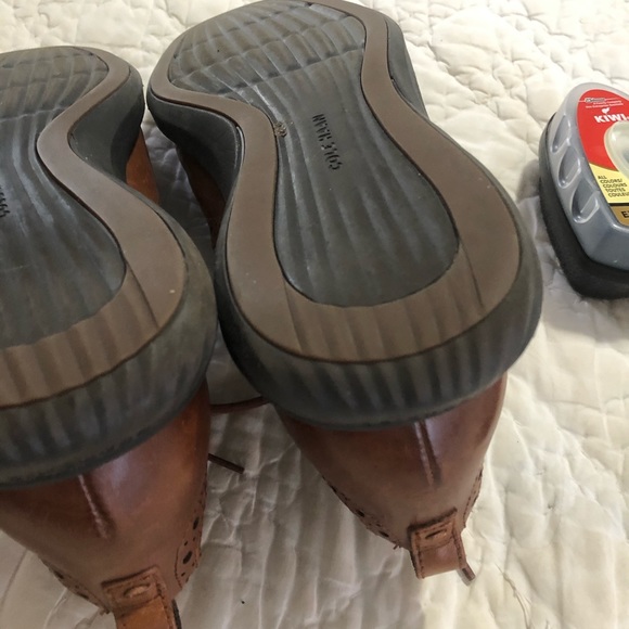 Cole Haan Wingtips! Great condition. - Picture 5 of 5